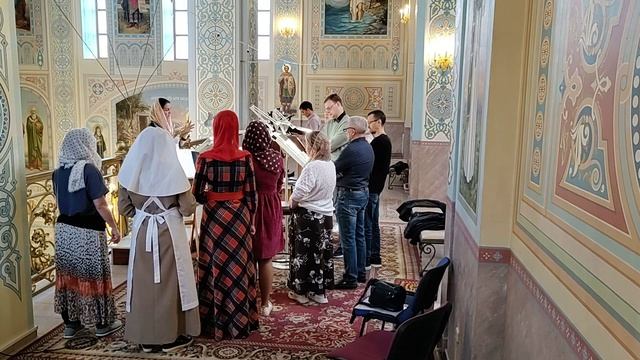 «Све́те ти́хий» (Киевский распев). Регент Екатерина Артюхова. смотреть онлайн