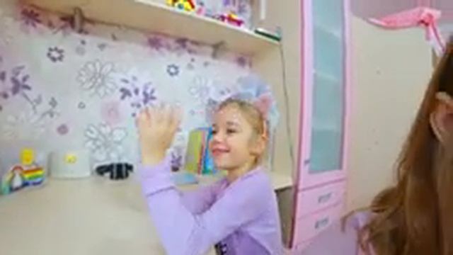 Как наклеить ногти смотреть онлайн