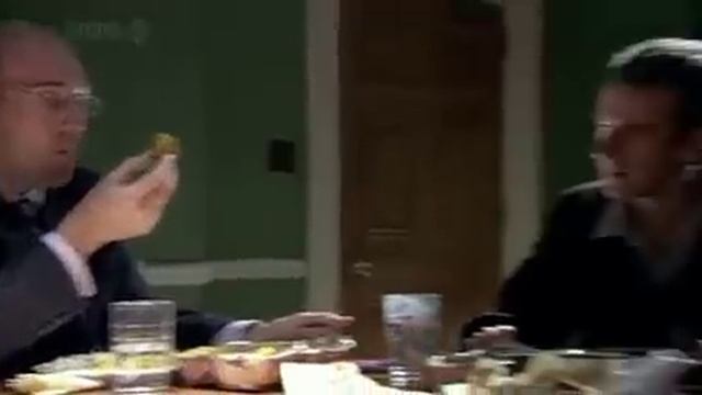 Eating the onion bhaji смотреть онлайн