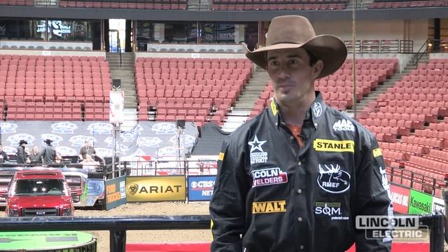 Professional Bull Riders 2013 смотреть онлайн