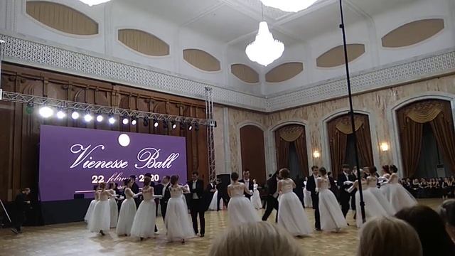 Весёлый танец , Венский бал смотреть онлайн