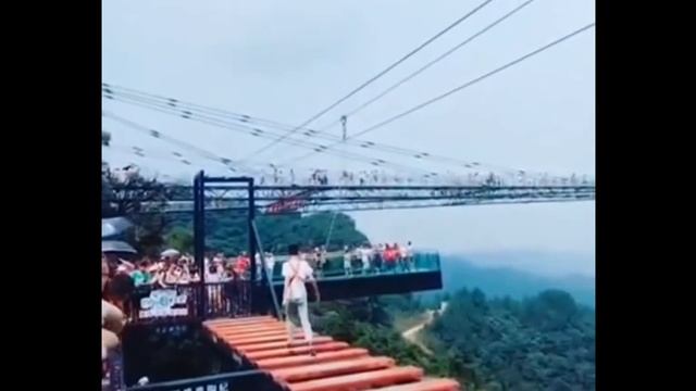 thrilled place//mysteryous plac//unique place in the world смотреть онлайн