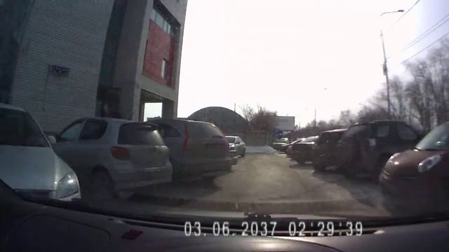 ГАИшники едут по кирпич Тюмень.AVI смотреть онлайн