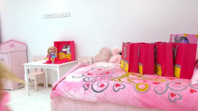 Диана и Рома играют в магазин игрушек Love, Diana смотреть онлайн