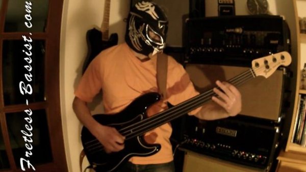 Fred Frizz: Fretless bass & distortion