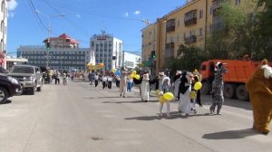 Кавалькада в честь открытия IV Международного циркового фестиваля «Мамонтенок -- 2014» в Якутске