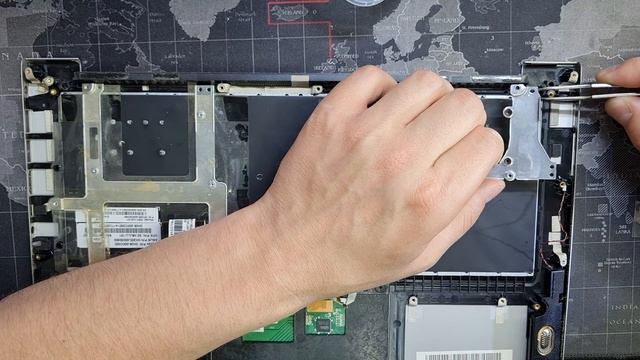 Ремонт ноутбука Asus UX32VD, оторван разъем аккумулятора. смотреть онлайн