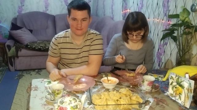 МУКБАНГ/Кушаем вкусные МАНТЫ?!) Дети готовы их есть ?каждый день? ??