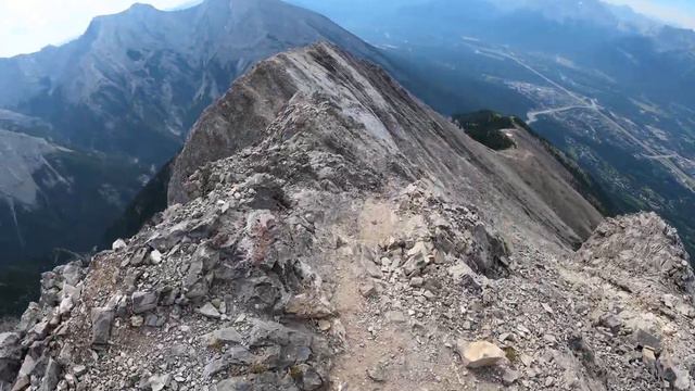 Mount Lady Macdonald, AB (Ridge traverse) смотреть онлайн
