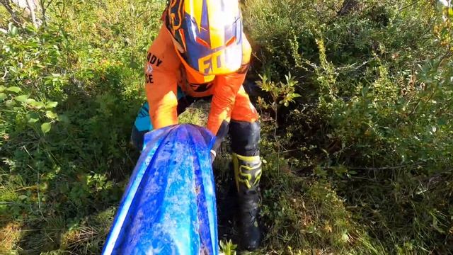 ОЧНУЛСЯ В КАКОМ-ТО ДОМЕ. Нашел во дворе эндуро-мотоцикл, а дальше все как в тумане... открыл/закрыл смотреть онлайн