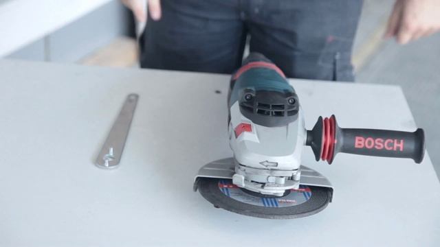 Bosch Angle Grinder - GWS 22-180 LV Professional смотреть онлайн