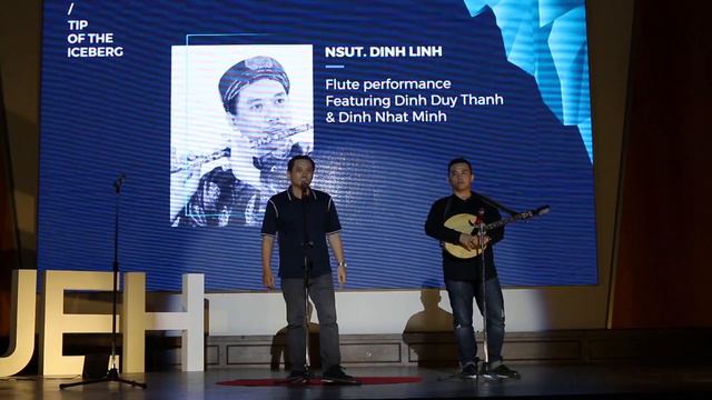 Bamboo flute | Linh Dinh | TEDxUEH смотреть онлайн
