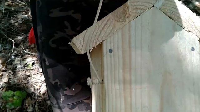 Установка скворечника, свежий кофе на природе смотреть онлайн