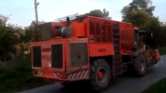 Мега трахтор.. смотреть онлайн