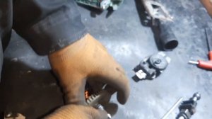 лобзик DWT  не пилит под нагрузкой - ремонт.