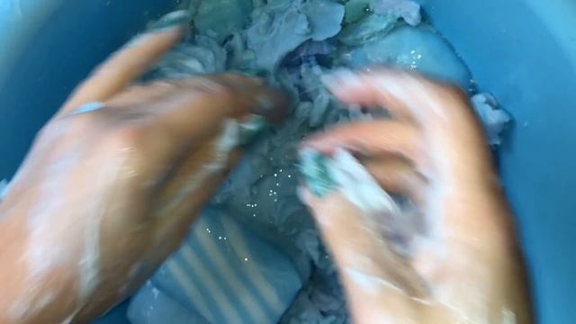 ??? ТАЗ РАЗМОКШЕГО СИНЕ-ГОЛУБОГО МЫЛА /АСМР/ SOAKED BLUE SOAP??? смотреть онлайн