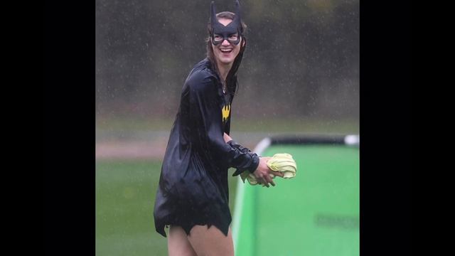 VIVIANNE MIEDEMA LISA EVANS LOVE HALLOWEEN!! смотреть онлайн