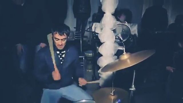 New Талантливый узбек с барабаном -смотреть всем-Узбек Таланти барабан билан смотреть онлайн