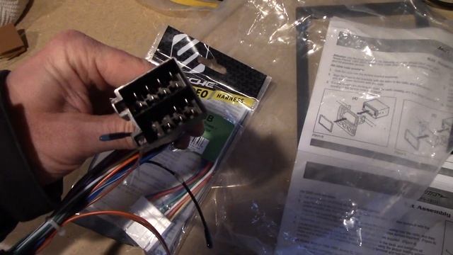 2002 - 2006 Honda CRV Aftermarket Stereo Navigation Installation How To смотреть онлайн