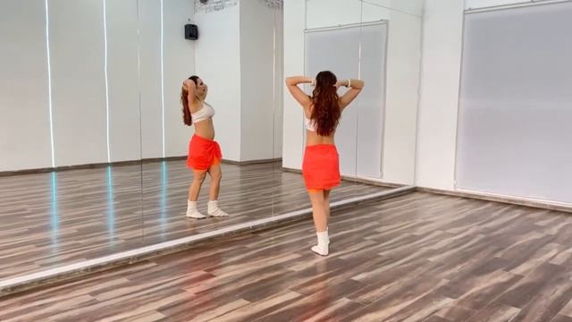 Медленный танец живота и эффектная табла. смотреть онлайн