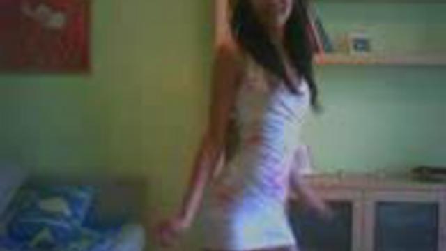 Эротический танец от молоденькой японочки, арабский танец живота - отдыхает