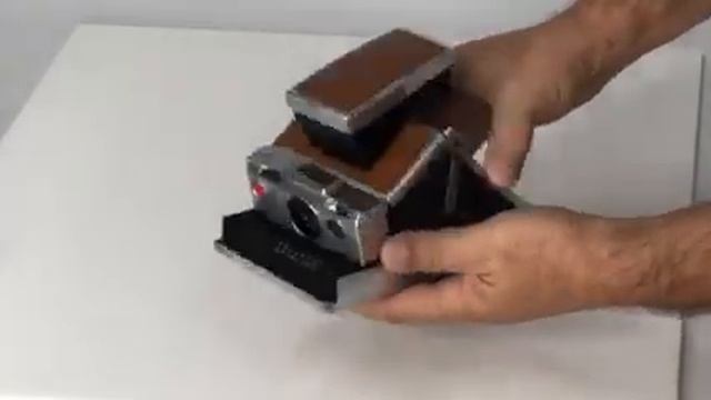 Câmera POLAROID SX-70 LAND смотреть онлайн
