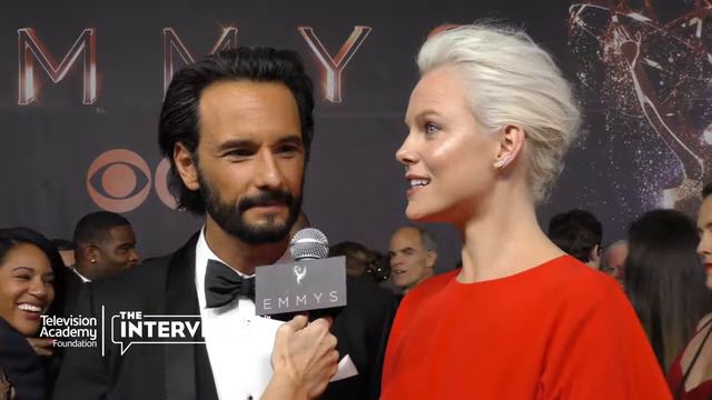 Rodrigo Santoro and Ingrid Bolso Berdal on what TV character they'd be - 2017 Primetime Emmys смотреть онлайн