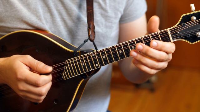 A Tune In My Favorite Alternate Tuning! - Mandolin Lesson смотреть онлайн
