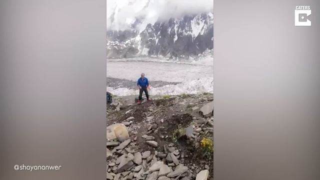 Camper Has Close Call With Loose Boulder смотреть онлайн
