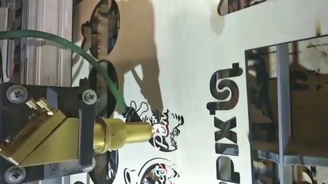 Лазерный станок Велес 8080 в работе. Гравировка картины 800х600 и резка шаров к новому году. смотреть онлайн