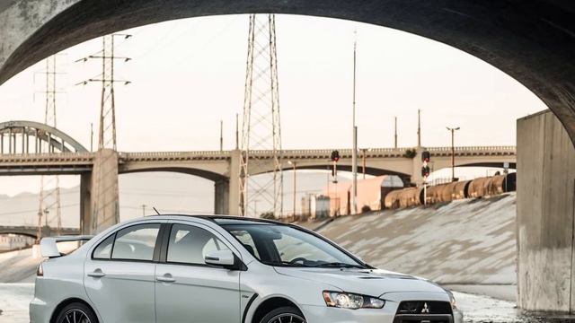 Mitsubishi Lancer Evolution смотреть онлайн