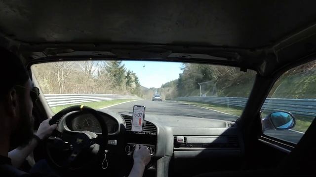 Porsche GT2 RS MR vs BMW E36 at Nürburgring Nordschleife смотреть онлайн