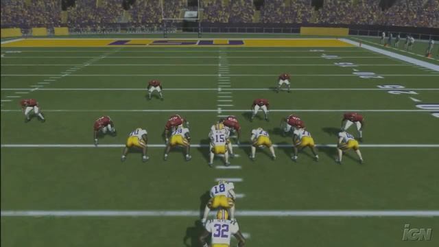 NCAA Football 08 Xbox 360 Gameplay - New Football Features смотреть онлайн