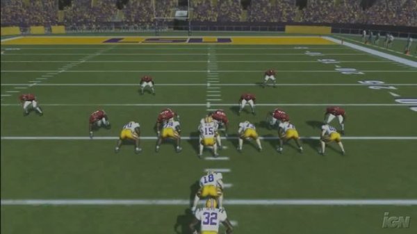 NCAA Football 08 Xbox 360 Gameplay - New Football Features