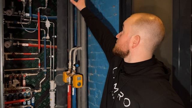 Обзор готового ремонта квартиры. Однокомнатная квартира 70 м2. Ремонт квартиры - 2 500 000 рублей смотреть онлайн