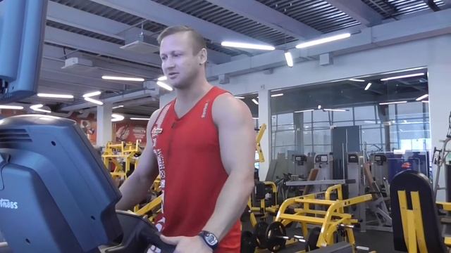 Как стать высокооплачиваемым ФИТНЕС-ТРЕНЕРОМ (ФИТНЕС ИНСТРУКТОР, ФИТНЕС КУРС, КУРС ТРЕНЕР) смотреть онлайн