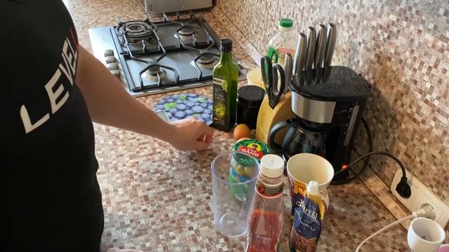 Самый большой бургер. Рецепт самого вкусного бургера. Самые вкусные булочки для бургера. смотреть онлайн