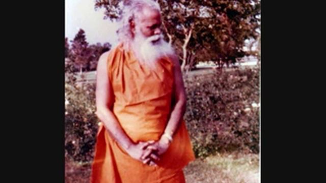 Gayatri Mantra 1 of 3 - Brahma Rishi Vishvatma Bawraji смотреть онлайн