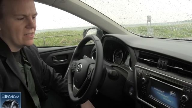 Toyota Auris Hybrid 1.8 E-CVT, H2 Premium - 2015 Review