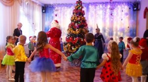 Новогодний утренник в ст. гр. "Тётя  Жмотя зажигает"