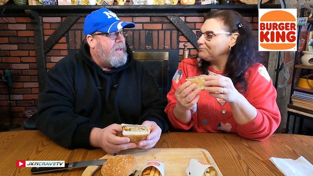 Burger King® 🍔👑 | BACON WHOPPER® MELT | Taste Test & Review | JKMCraveTV смотреть онлайн