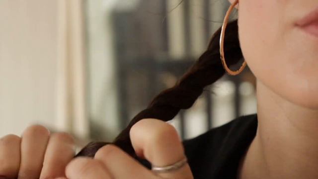 SUPER SIMPLE, BEAUTIFUL HAIR DO’S FOR BUSY MOMS // five minute hair do’s смотреть онлайн