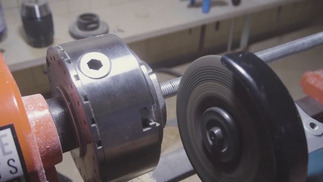 Как сделать продольные тиски или Прижим для работы ручным инструментом. смотреть онлайн