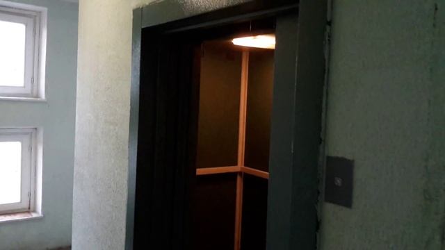 Сломался лифт. Крипота.