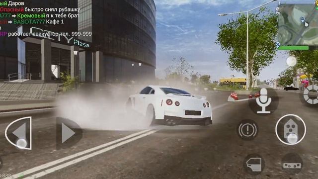 GT-R шумит в центре города MadOut2 смотреть онлайн