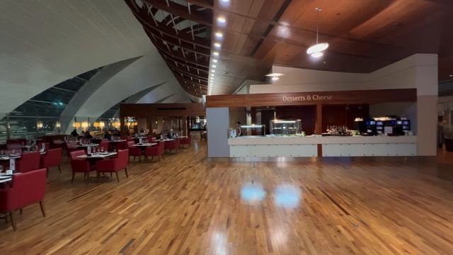 Emirates First Class Lounge Dubai Airport (4K)