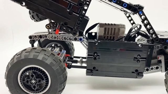 LEGO Technic RC Trophy Truck Powered by BuWizz 3.0 смотреть онлайн