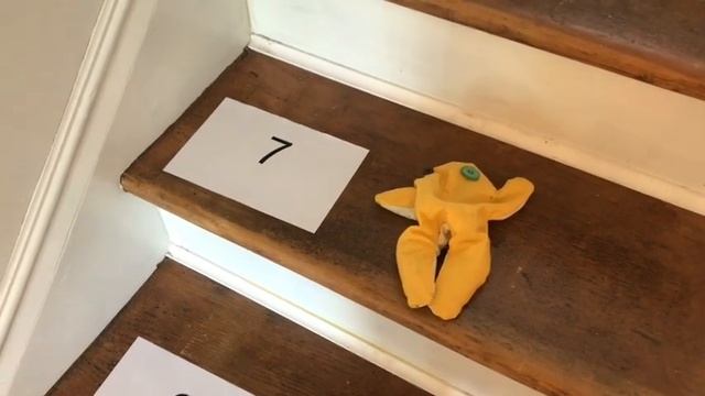 Mini Math Moments - Frog on the Stair Number Line смотреть онлайн