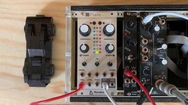 Mutable Instruments Plaits - Macro-oscillator смотреть онлайн
