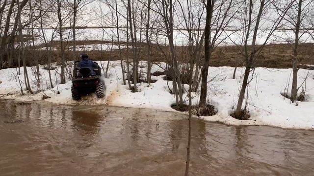 Весна, грязь, квадроциклы в Сигаево смотреть онлайн